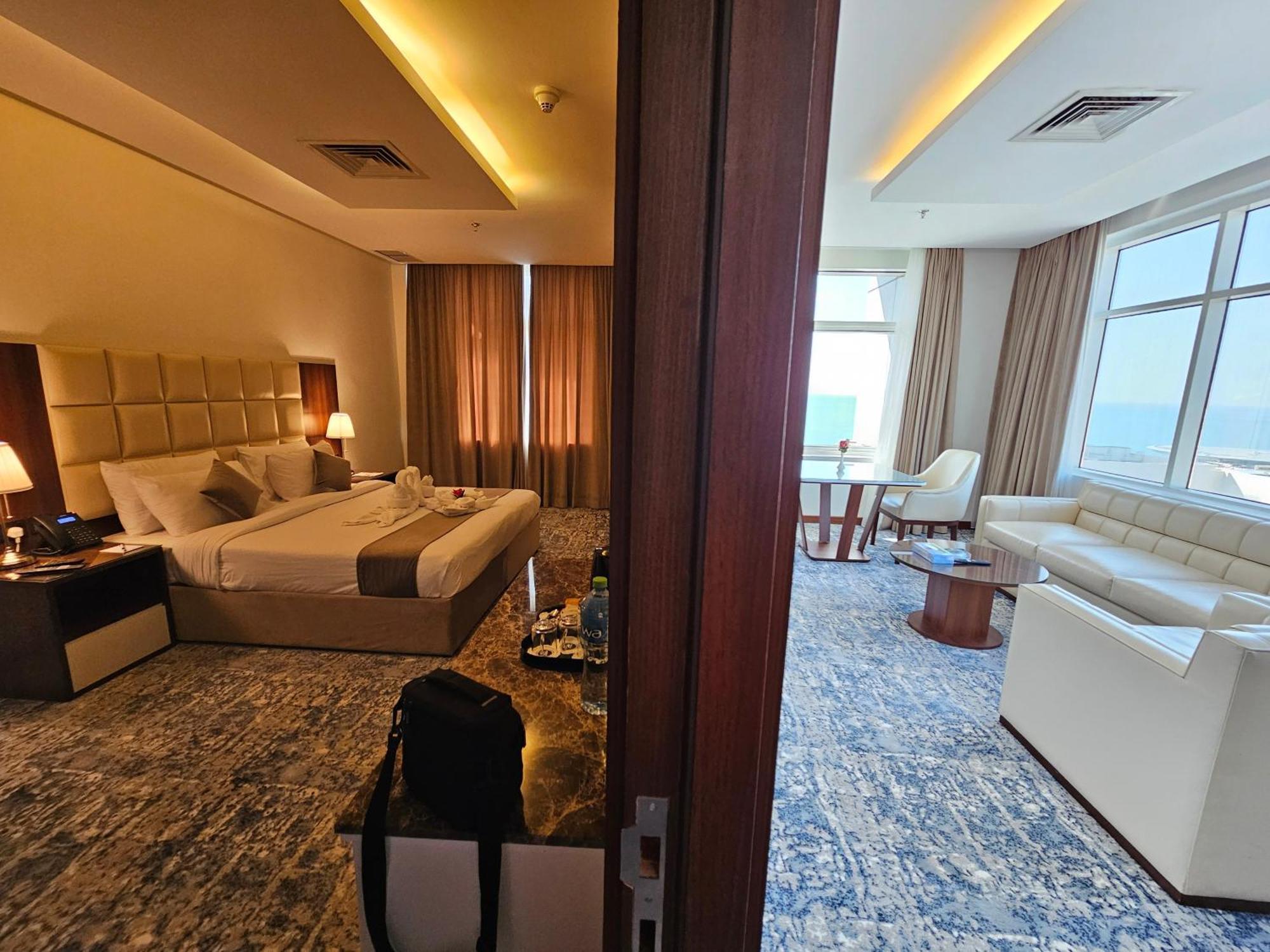 Dolphin Continental Hotel 쿠웨이트 외부 사진